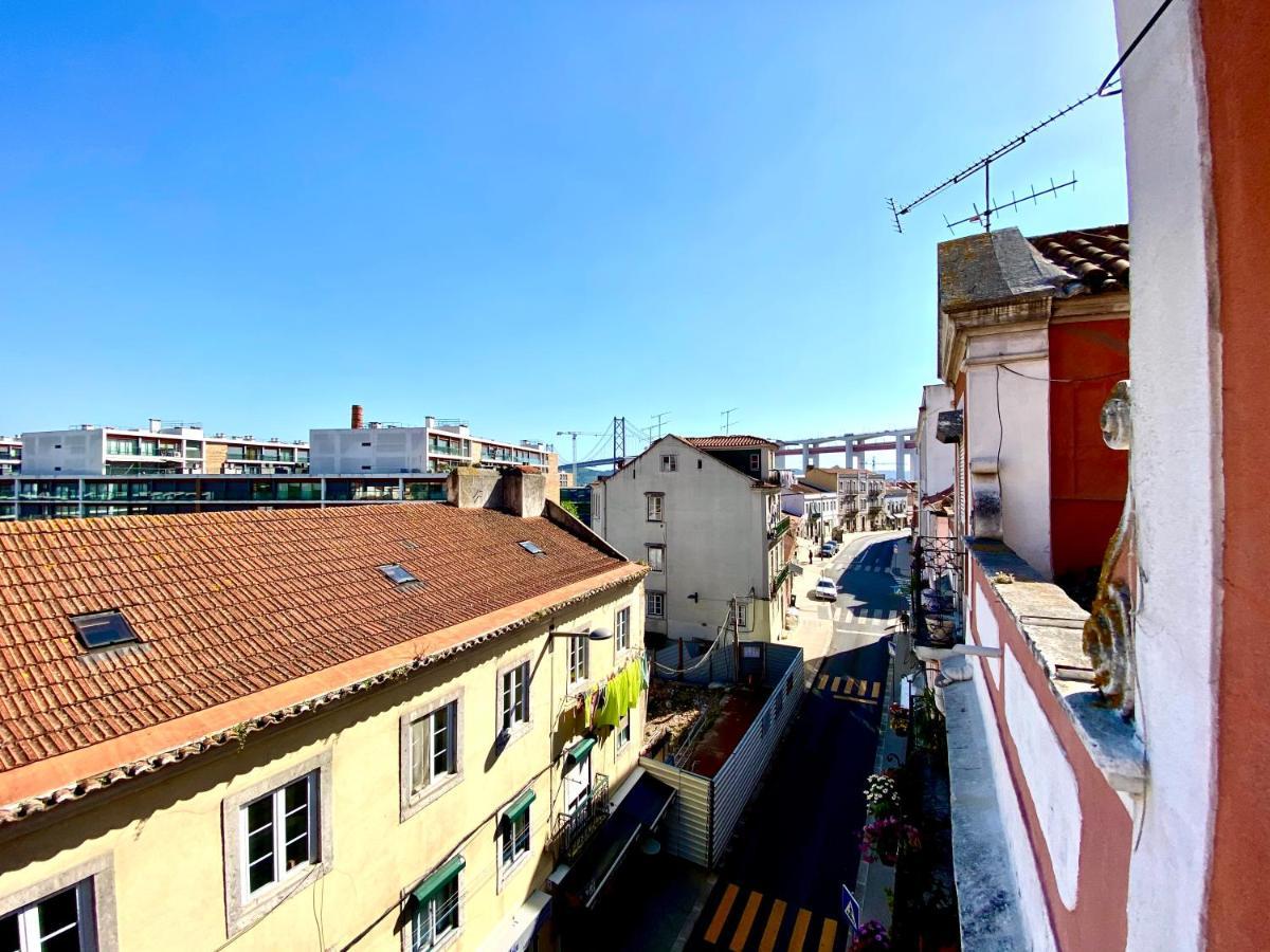 Lisbon Alcantara Seaside Exterior photo